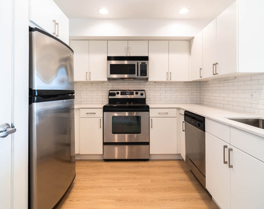 1 Harborside Place - Photo Thumbnail 7