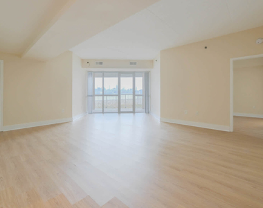 1 Harborside Place - Photo Thumbnail 50