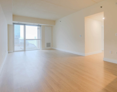 1 Harborside Place - Photo Thumbnail 13