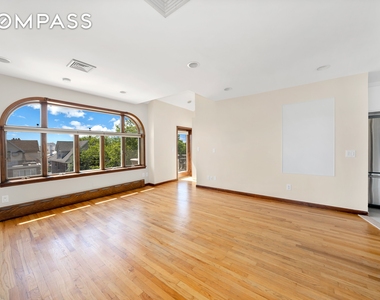 14th Avenue - Photo Thumbnail 2