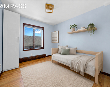 14th Avenue - Photo Thumbnail 4