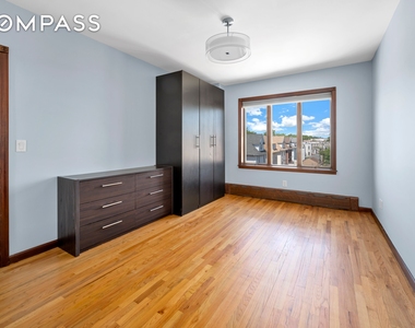 14th Avenue - Photo Thumbnail 9