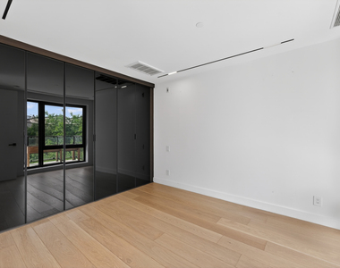 61 N Henry St - Photo Thumbnail 6