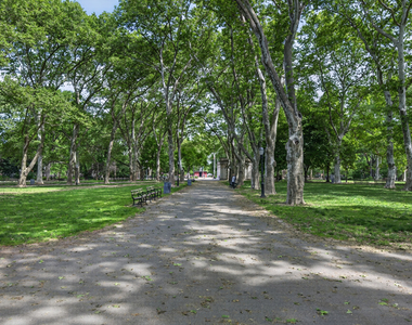 61 N Henry St - Photo Thumbnail 14