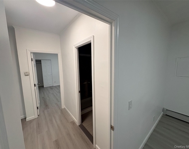 130 Wickham Avenue - Photo Thumbnail 7