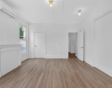 34 Market Street - Photo Thumbnail 7