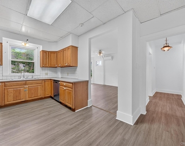 34 Market Street - Photo Thumbnail 1