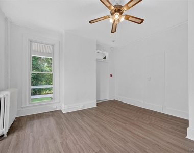 34 Market Street - Photo Thumbnail 10