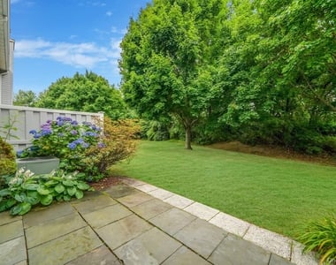 908 Sara Circle - Photo Thumbnail 13