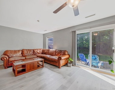 908 Sara Circle - Photo Thumbnail 3