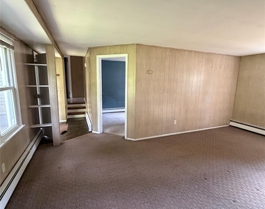 15 Ingersoll Street - Photo Thumbnail 7