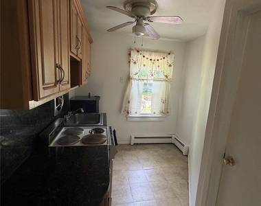 15 Ingersoll Street - Photo Thumbnail 11