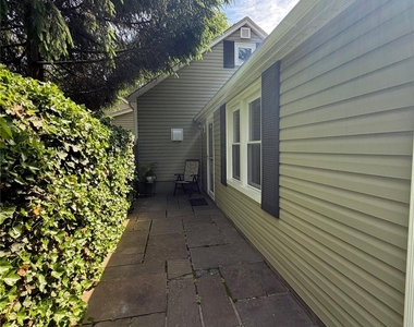 15 Ingersoll Street - Photo Thumbnail 2