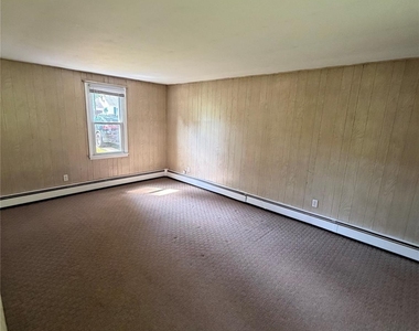 15 Ingersoll Street - Photo Thumbnail 5