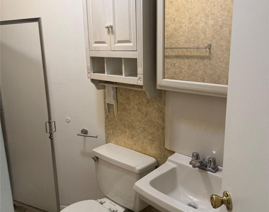 15 Ingersoll Street - Photo Thumbnail 14