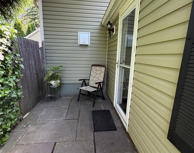 15 Ingersoll Street - Photo Thumbnail 3