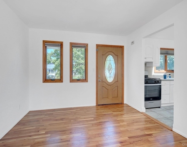 19 Edi Avenue - Photo Thumbnail 3