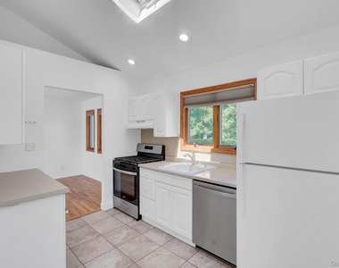 19 Edi Avenue - Photo Thumbnail 10