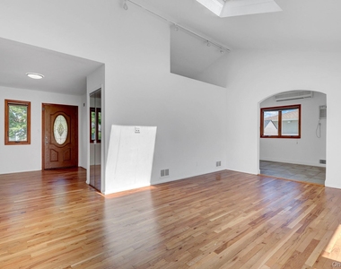 19 Edi Avenue - Photo Thumbnail 4