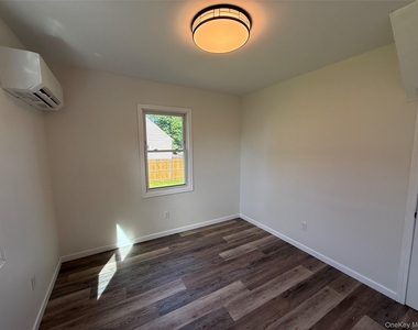 1599 3rd Street - Photo Thumbnail 9