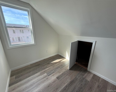 1599 3rd Street - Photo Thumbnail 10