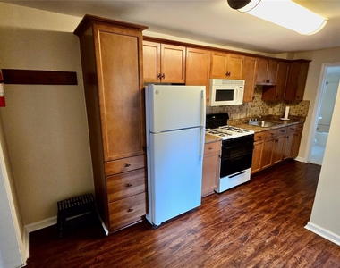 160 Orange Turnpike - Photo Thumbnail 4