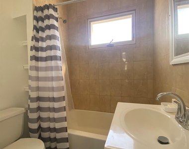 16 Cozzens Avenue - Photo Thumbnail 8