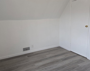 120-33 200th Street - Photo Thumbnail 1