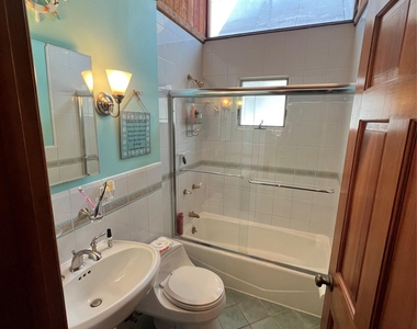71 Garden City Avenue - Photo Thumbnail 7