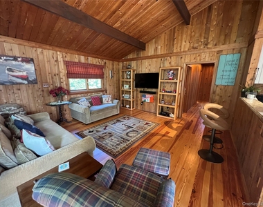 71 Garden City Avenue - Photo Thumbnail 4
