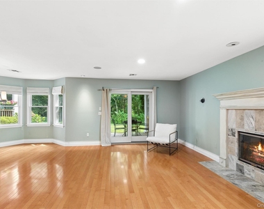 601 Willow Pond Drive - Photo Thumbnail 9