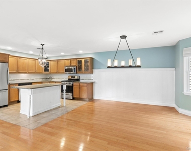 601 Willow Pond Drive - Photo Thumbnail 12