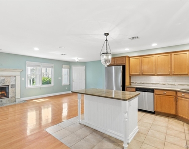 601 Willow Pond Drive - Photo Thumbnail 11