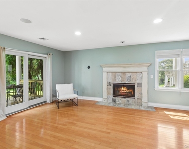 601 Willow Pond Drive - Photo Thumbnail 6