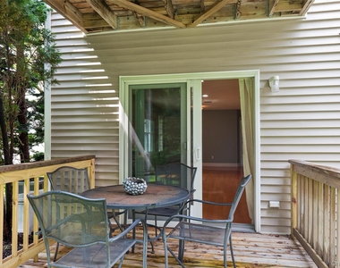 601 Willow Pond Drive - Photo Thumbnail 4