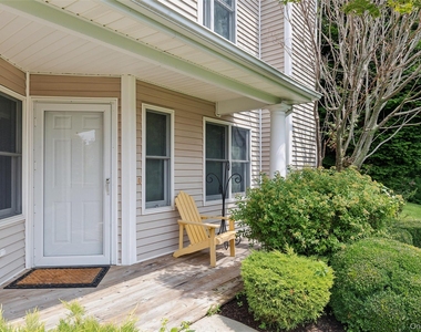 601 Willow Pond Drive - Photo Thumbnail 2