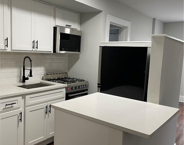 10 Oakridge Place - Photo Thumbnail 3