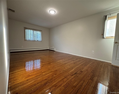 639 Townline Road - Photo Thumbnail 3