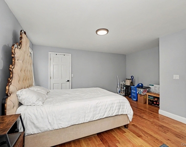 126 Winthrop Avenue - Photo Thumbnail 10