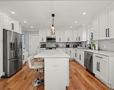 126 Winthrop Avenue - Photo Thumbnail 5