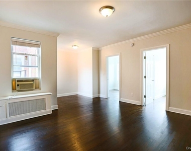 196 Martine Avenue - Photo Thumbnail 1