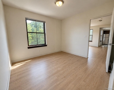 110 Main Street - Photo Thumbnail 3