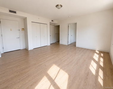110 Main Street - Photo Thumbnail 2