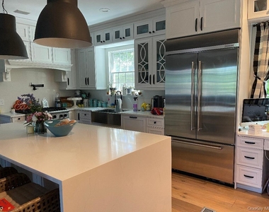88 Dutchess Boulevard - Photo Thumbnail 4