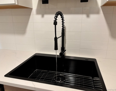 452 Somerset Drive - Photo Thumbnail 10