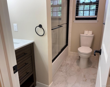 452 Somerset Drive - Photo Thumbnail 20