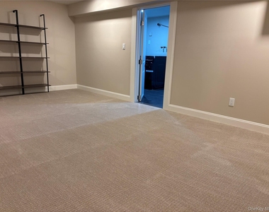 452 Somerset Drive - Photo Thumbnail 25