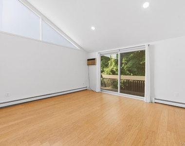 104 Ogden Avenue - Photo Thumbnail 31