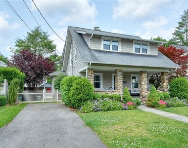 18 Elmwood Avenue - Photo Thumbnail 2