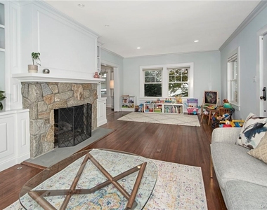 18 Elmwood Avenue - Photo Thumbnail 6